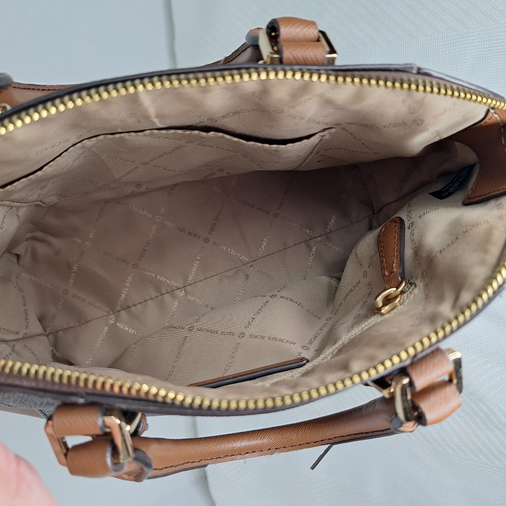 Michael Kors Ciara Womens Tan & Brown Signature Monogram Logo Satchel Bag Medium - Picture 7 of 16